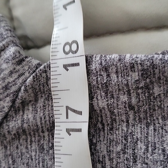 Danskin Women's V Neck Shirt - Picture 10 of 11